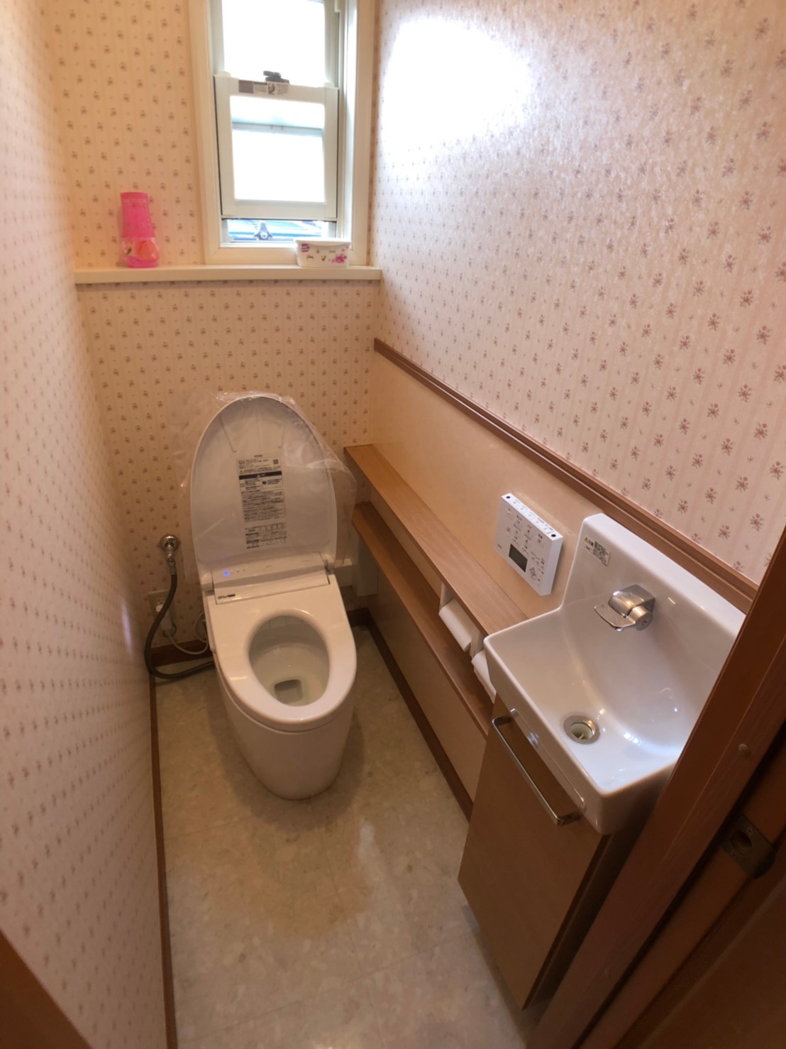 千葉県浦安市 戸建て 手洗いカウンターでおしゃれなトイレ空間へ 株式会社ボンズビルダー