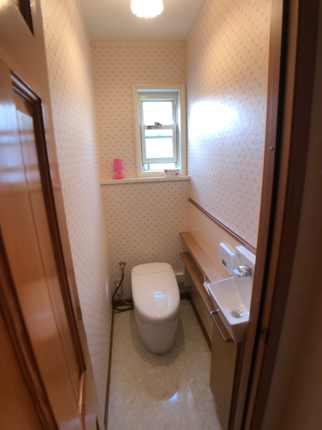 千葉県浦安市 戸建て 手洗いカウンターでおしゃれなトイレ空間へ 株式会社ボンズビルダー 千葉県浦安市 戸建て 手洗いカウンターでおしゃれなトイレ空間へ 株式会社ボンズビルダー